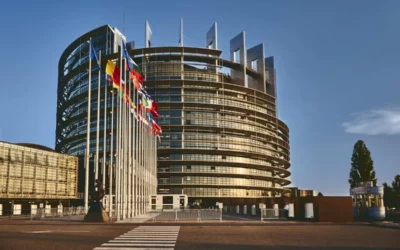 Bidaiarien eskubideei buruzko Europako erregelamendu berriak hiru ordutik gorako atzerapenengatiko kalte-ordainari eusten dio, eta 2027ko urritik aurrera aplikatuko da